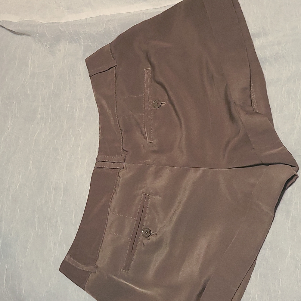 EXPRESS SHORTS - Picture 3 of 4
